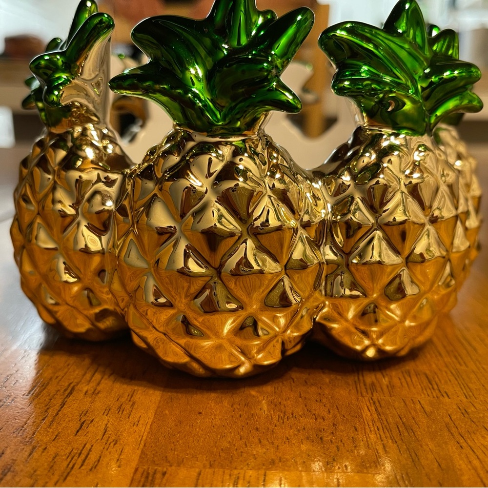 Bath and Body works pineapple candle holder- 3 Wick